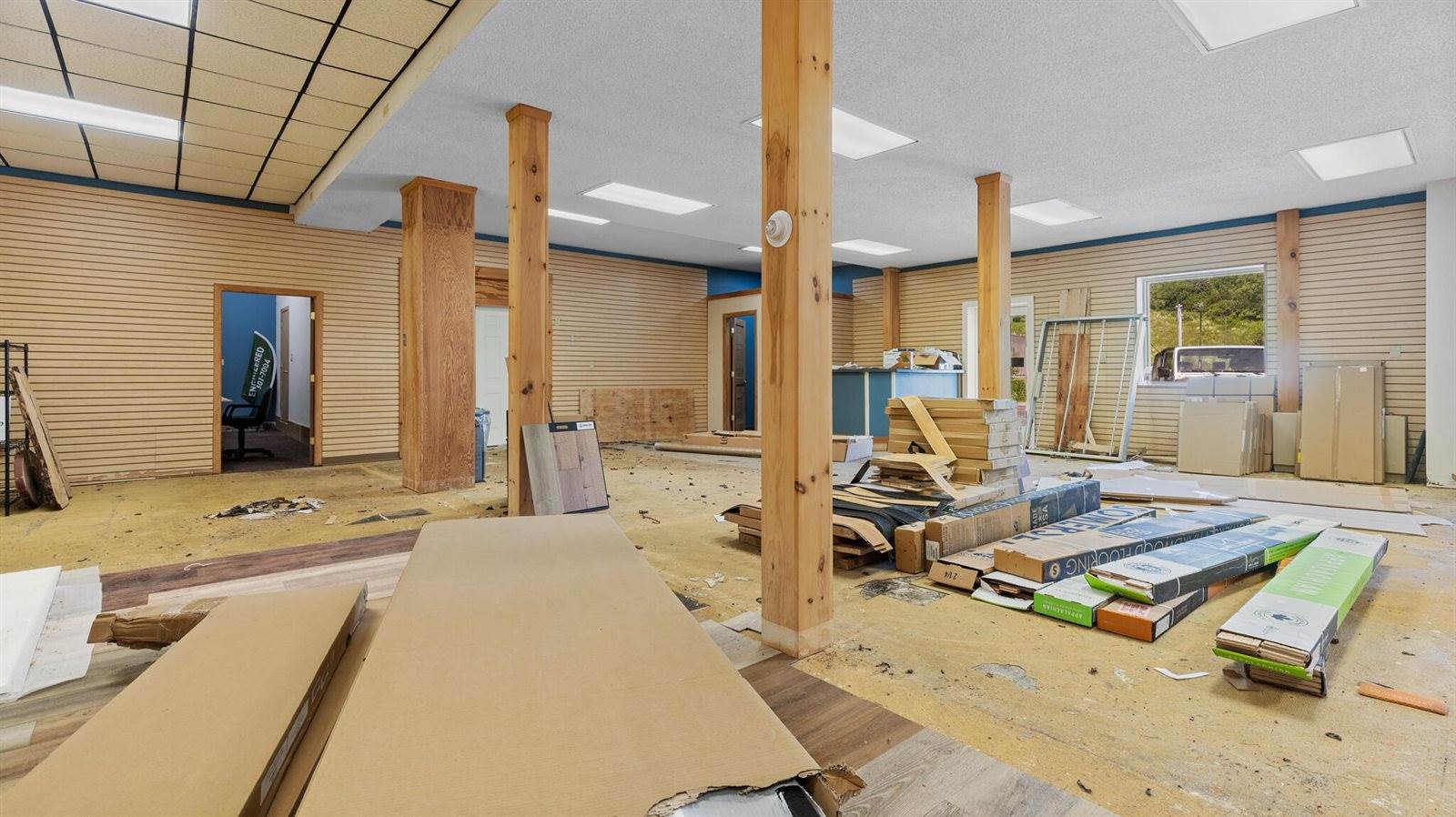 673 Main Road North, Hampden, ME 04444