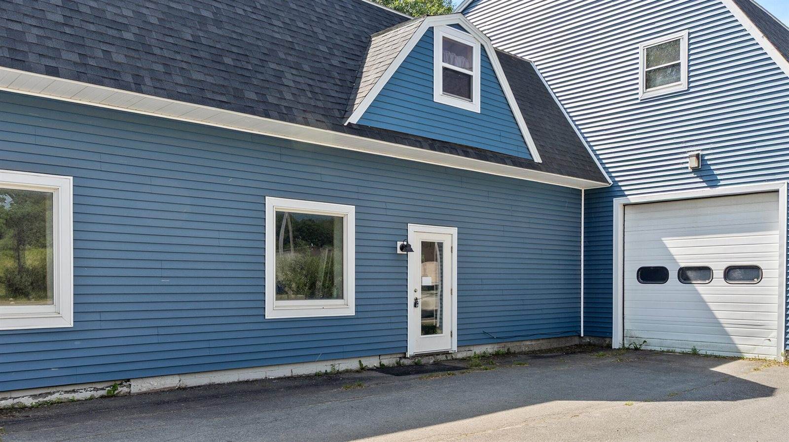 673 Main Road North, Hampden, ME 04444