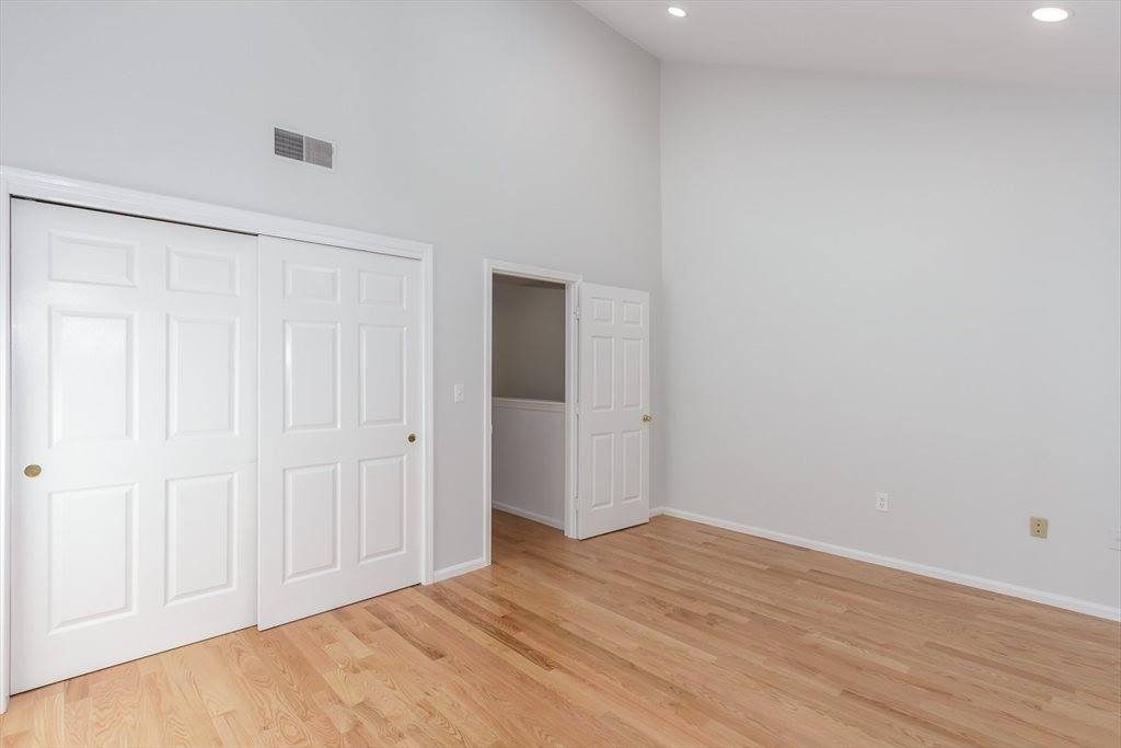 95 Tennis Plaza Rd, Dracut, MA 01826