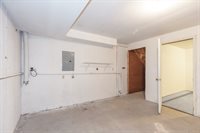 95 Tennis Plaza Rd, Dracut, MA 01826