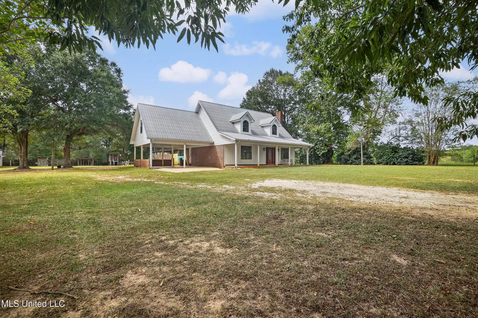 2134 Crenshaw Road, Lucedale, MS 39452