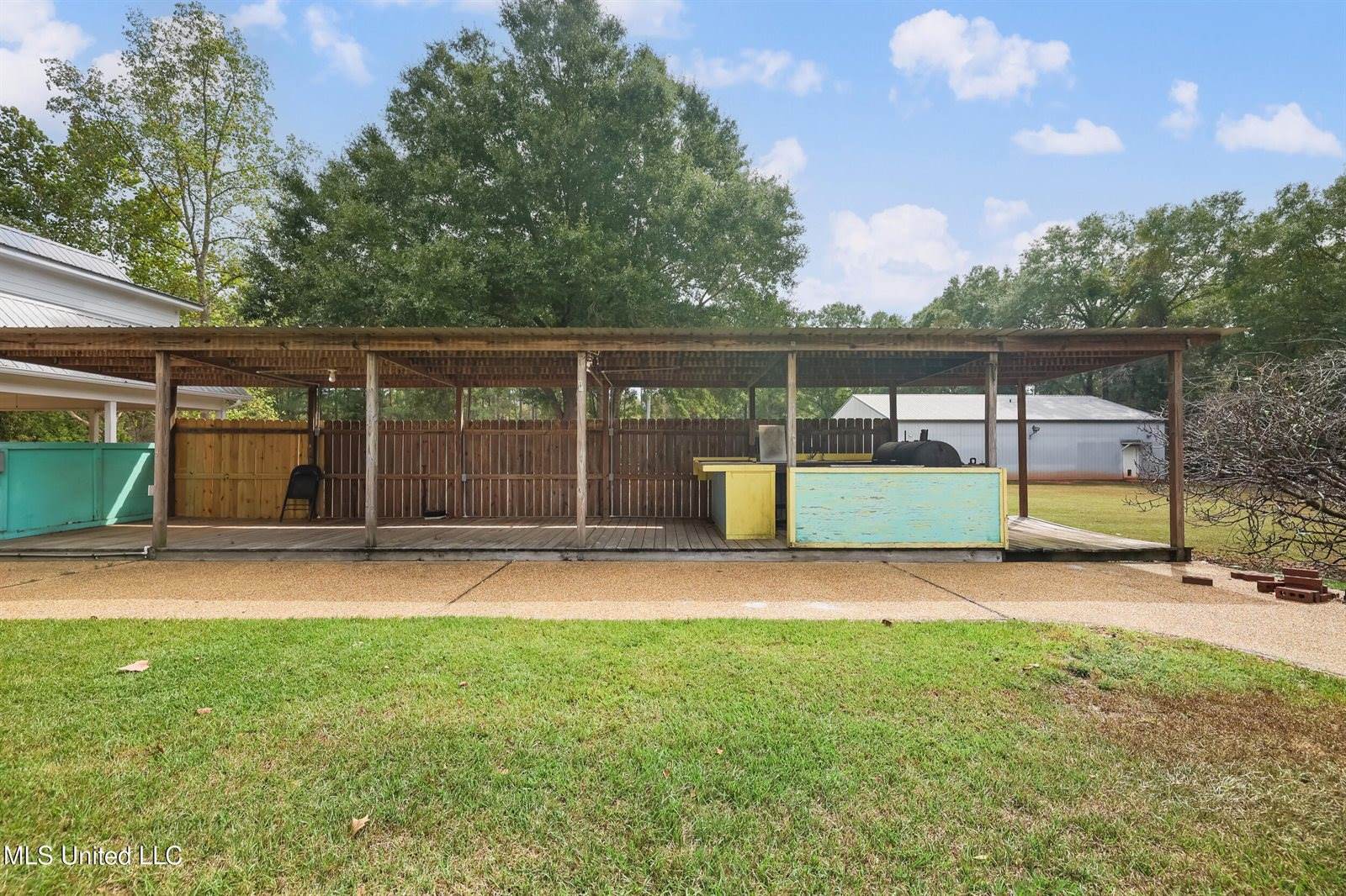 2134 Crenshaw Road, Lucedale, MS 39452