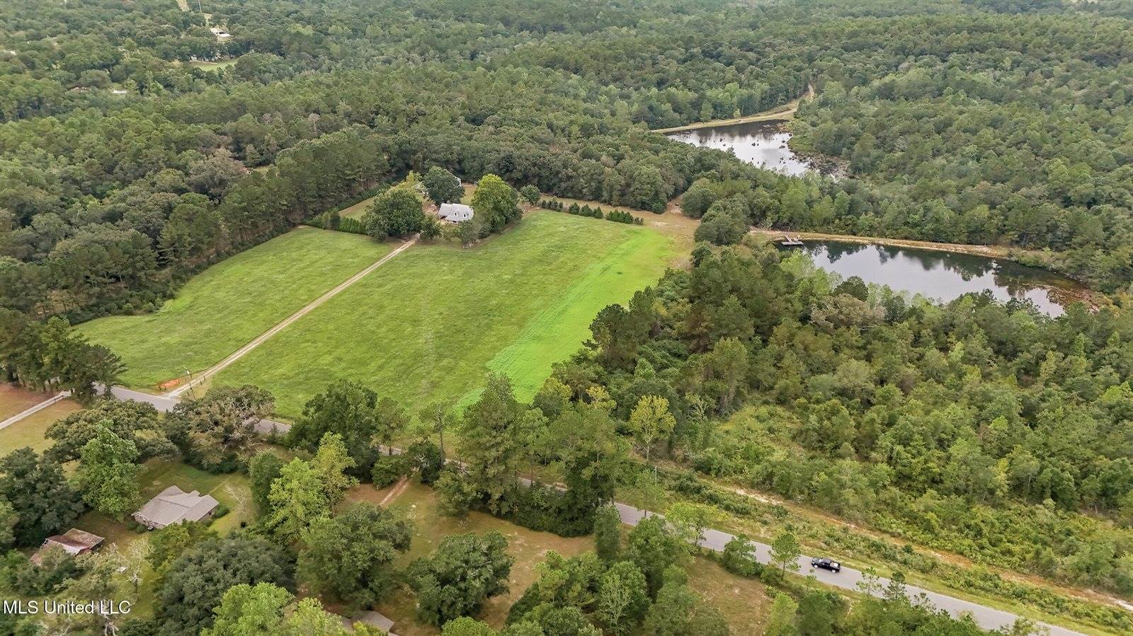 2134 Crenshaw Road, Lucedale, MS 39452