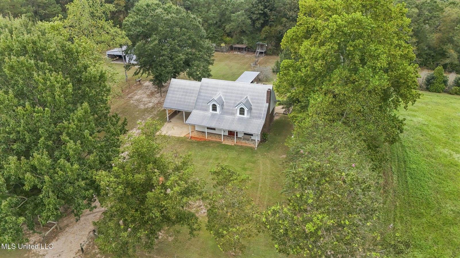 2134 Crenshaw Road, Lucedale, MS 39452