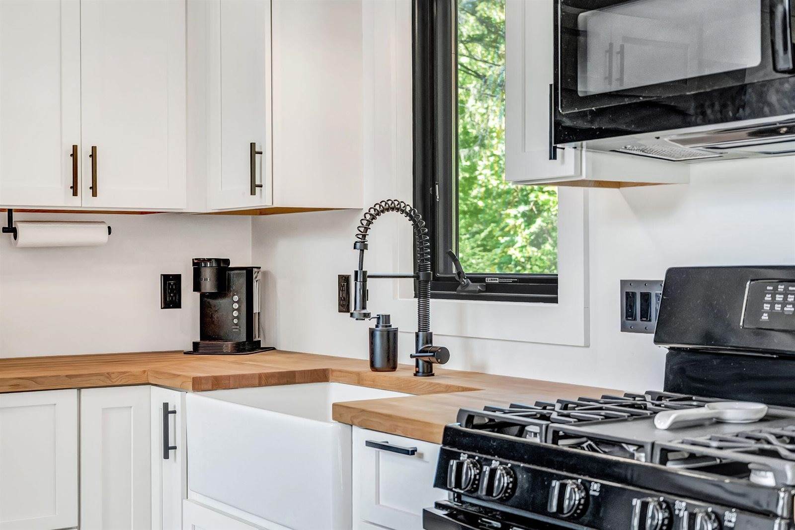 39 Pratt Lane, Danforth, ME 04424