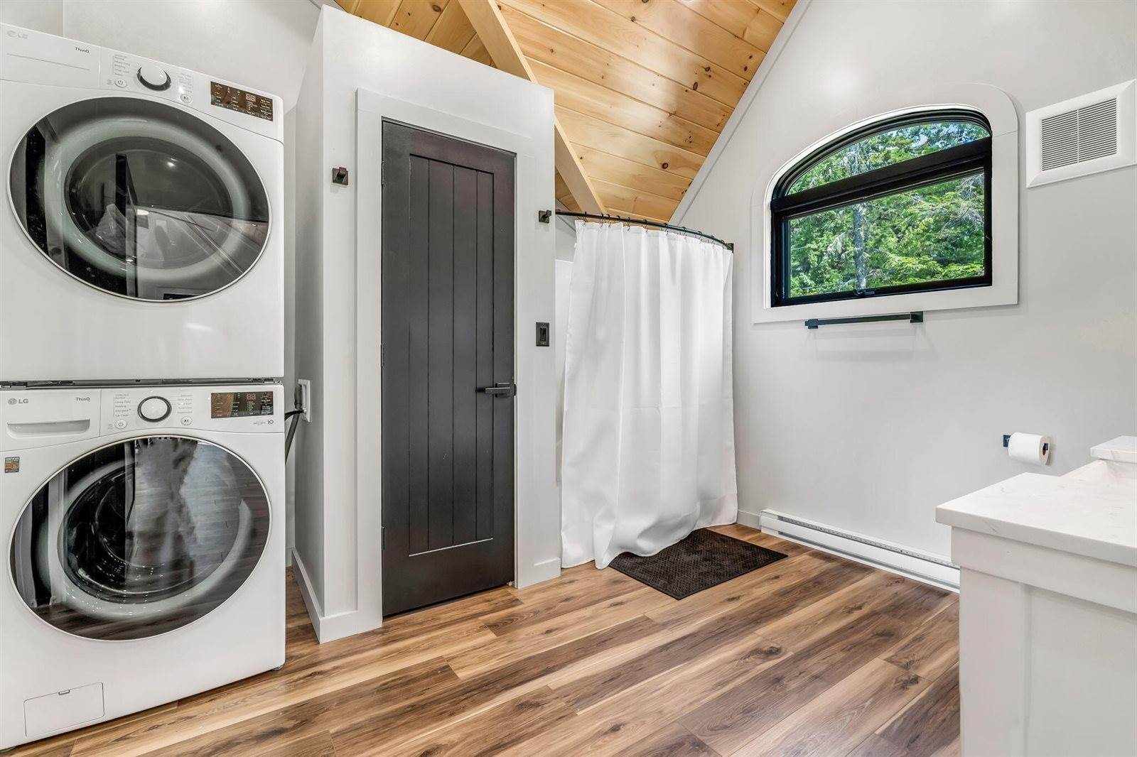 39 Pratt Lane, Danforth, ME 04424