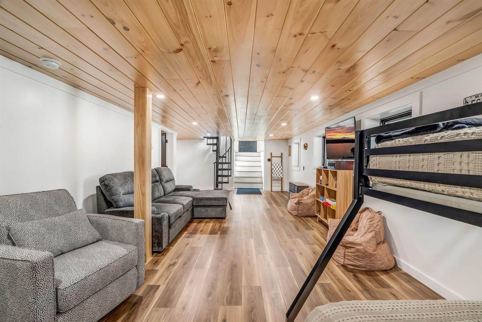 39 Pratt Lane, Danforth, ME 04424