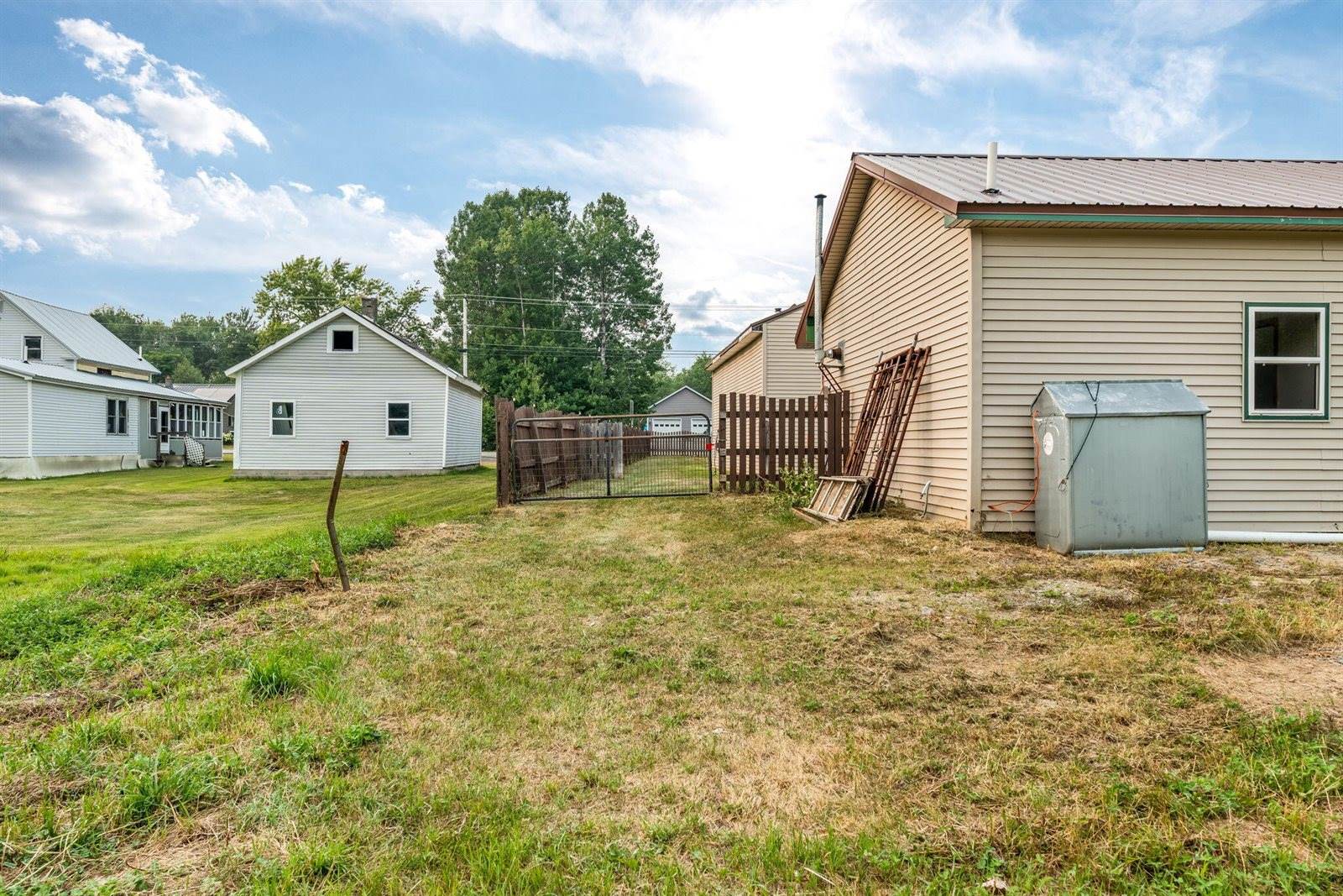 42 Lagrange Road, Howland, ME 04448