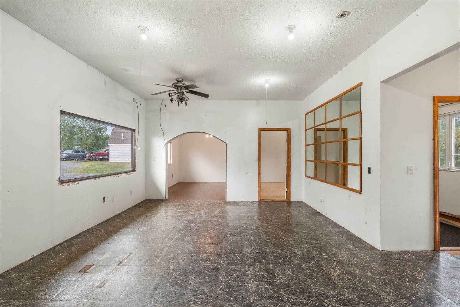 42 Lagrange Road, Howland, ME 04448