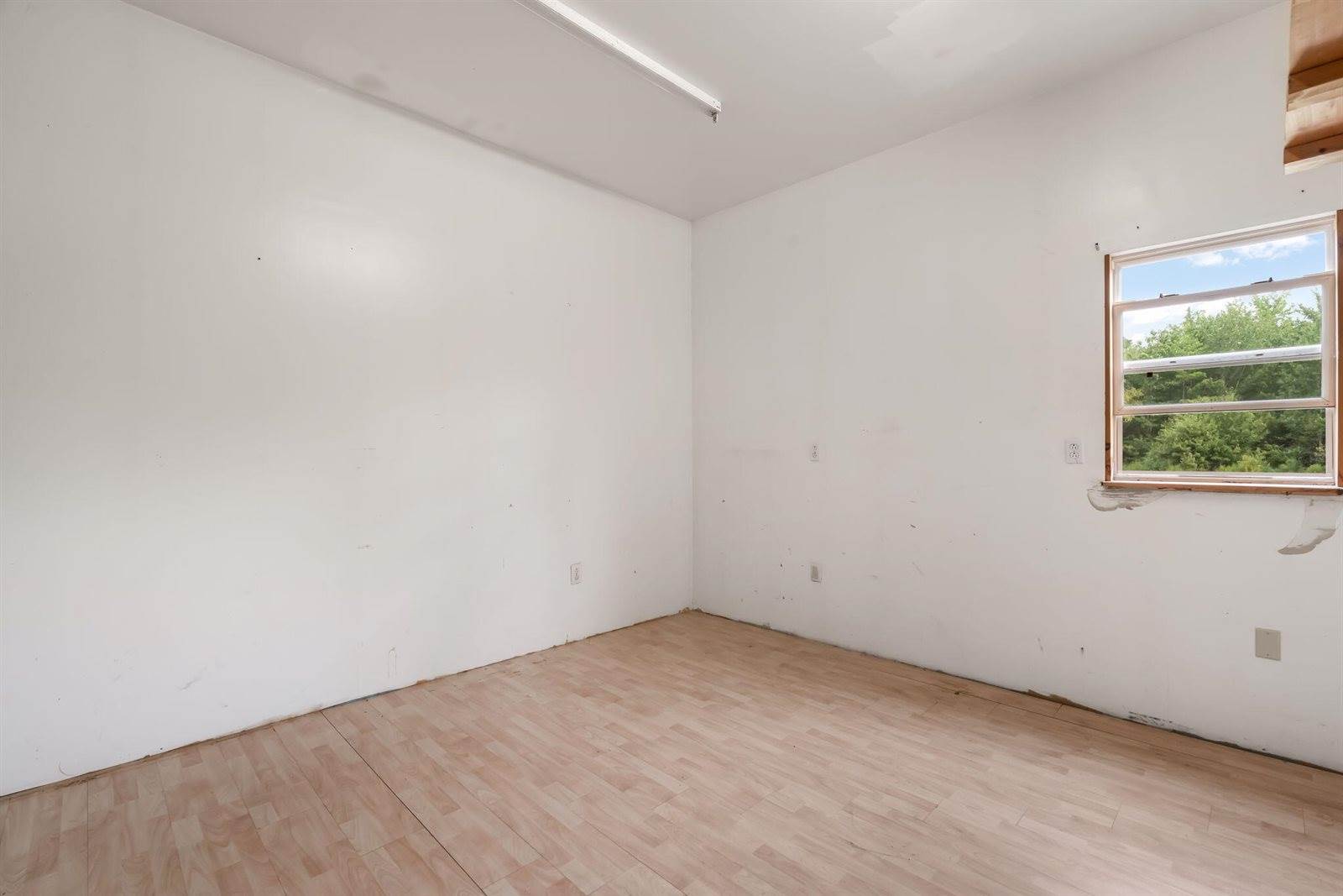 42 Lagrange Road, Howland, ME 04448