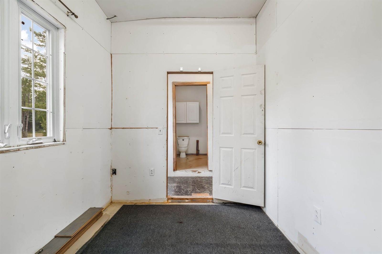 42 Lagrange Road, Howland, ME 04448