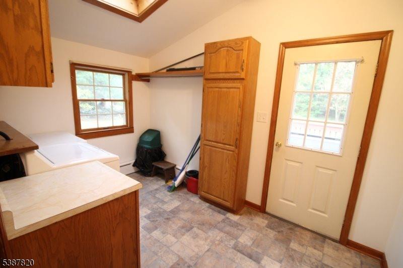 89 Pearl St, Bridgewater Township, NJ 08807