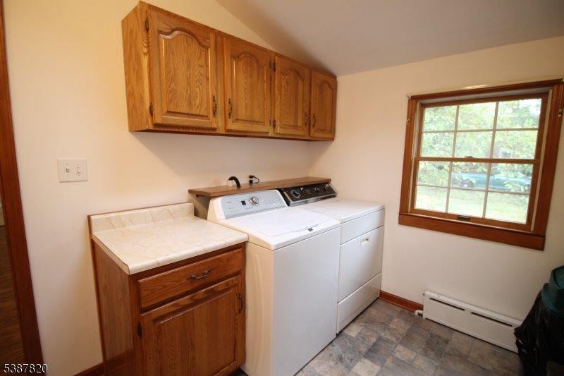 89 Pearl St, Bridgewater Township, NJ 08807