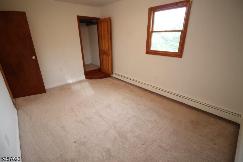 89 Pearl St, Bridgewater Township, NJ 08807