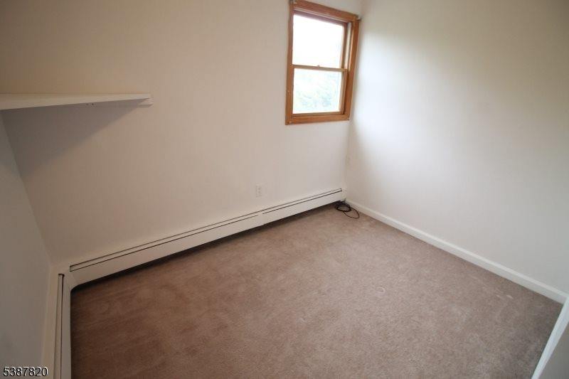 89 Pearl St, Bridgewater Township, NJ 08807