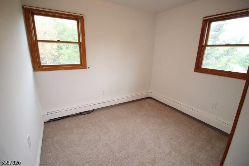 89 Pearl St, Bridgewater Township, NJ 08807