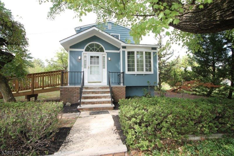 89 Pearl St, Bridgewater Township, NJ 08807