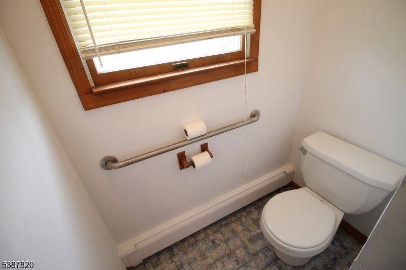 89 Pearl St, Bridgewater Township, NJ 08807