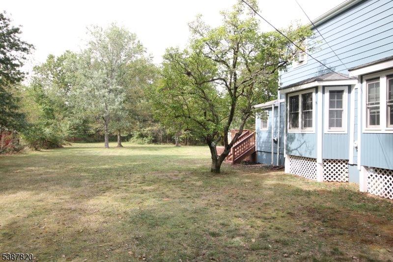 89 Pearl St, Bridgewater Township, NJ 08807