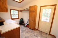 89 Pearl St, Bridgewater Township, NJ 08807