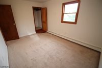 89 Pearl St, Bridgewater Township, NJ 08807