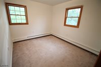 89 Pearl St, Bridgewater Township, NJ 08807