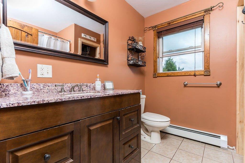 56 Royal Ridge Road, Holden, ME 04429