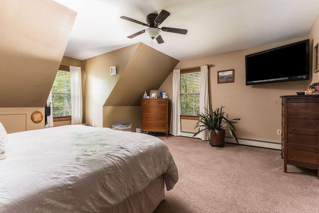 56 Royal Ridge Road, Holden, ME 04429