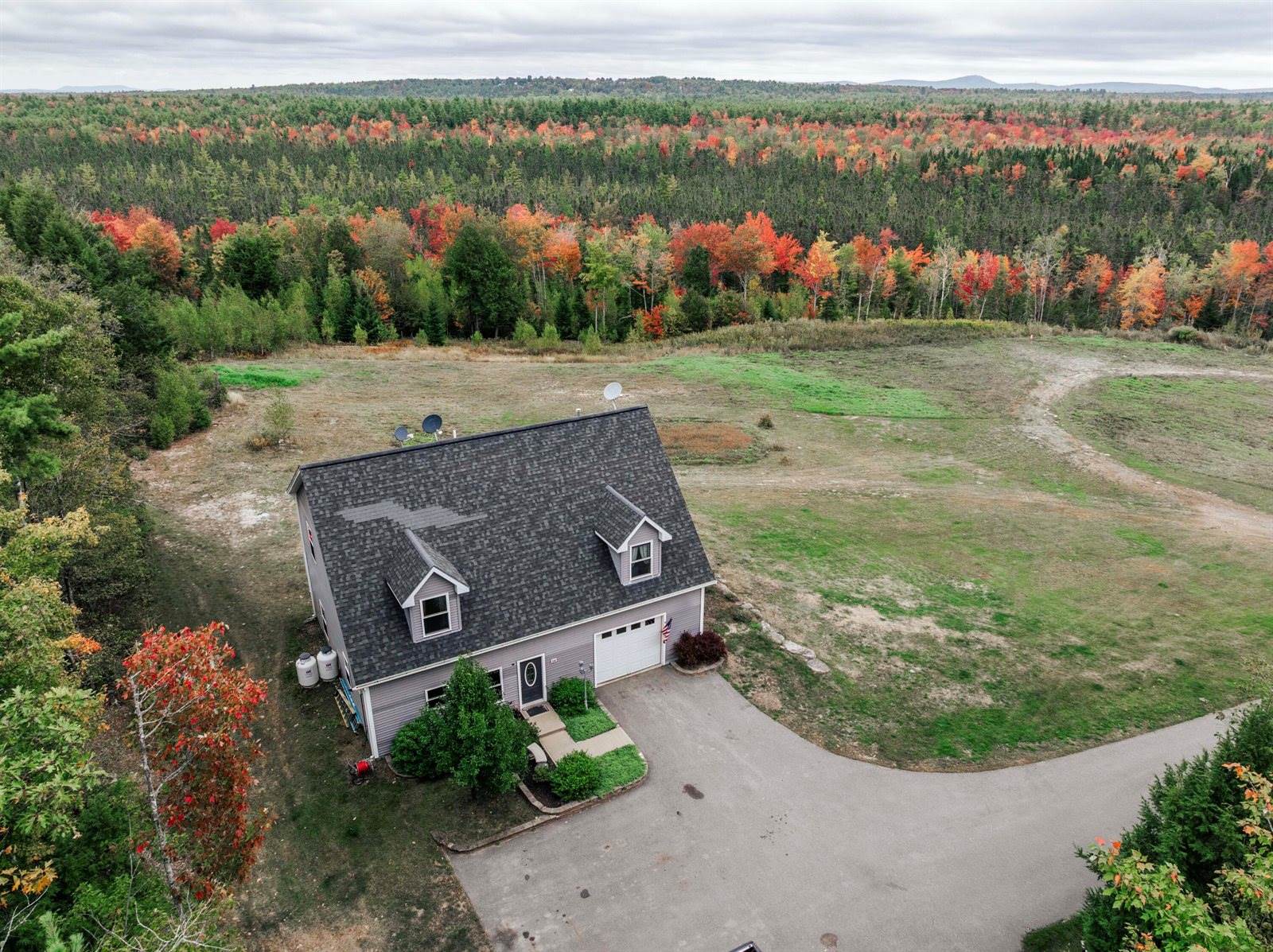 56 Royal Ridge Road, Holden, ME 04429