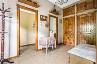 56 Royal Ridge Road, Holden, ME 04429