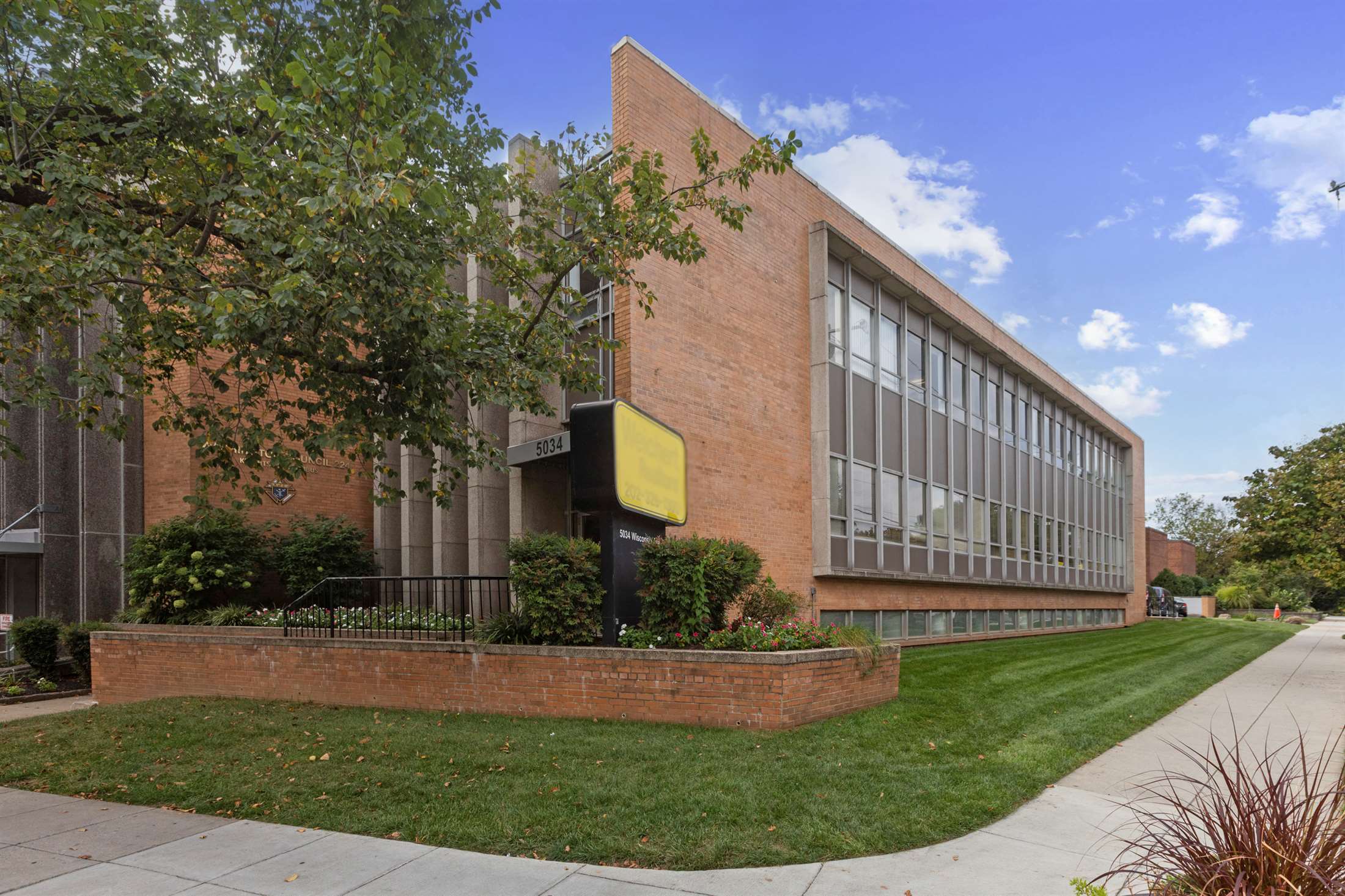 5034 Wisconsin Avenue, Washington, DC 20016