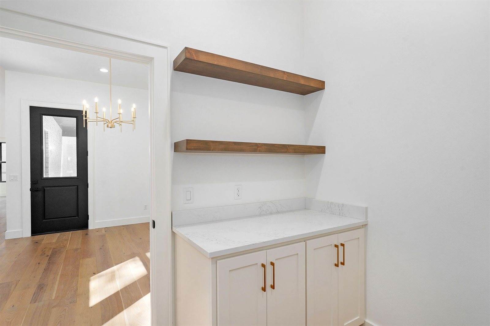 1688 East Cobblestone Drive, Ozark, MO 65721