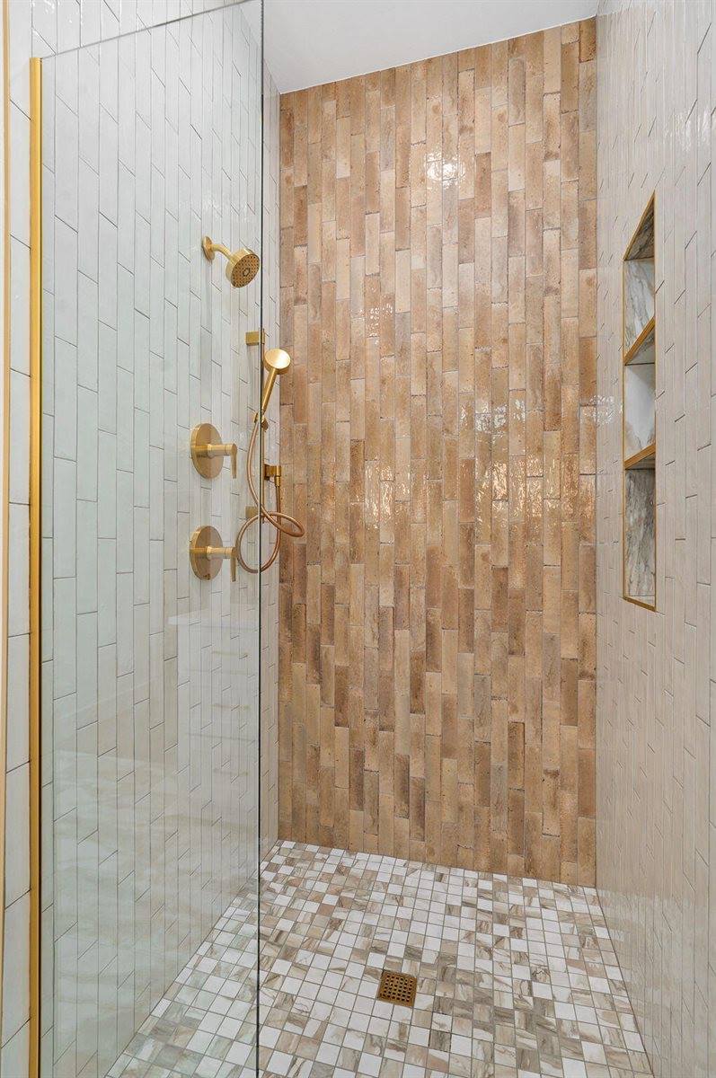 1688 East Cobblestone Drive, Ozark, MO 65721