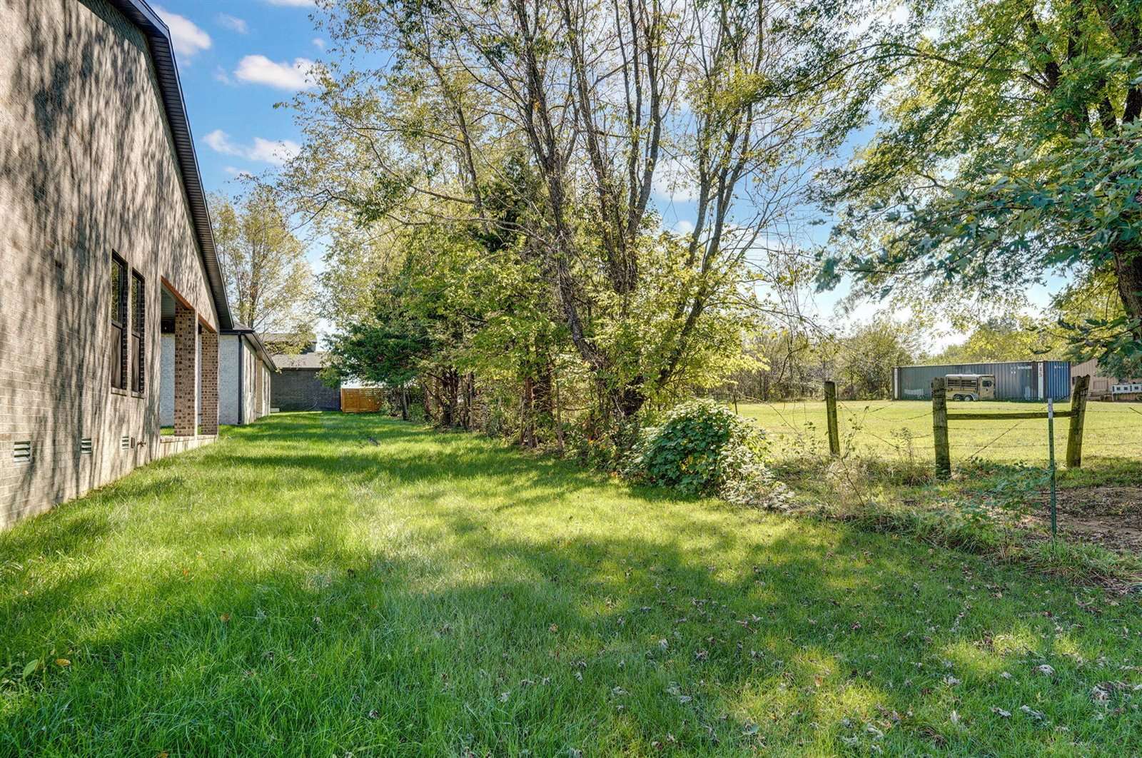 1688 East Cobblestone Drive, Ozark, MO 65721