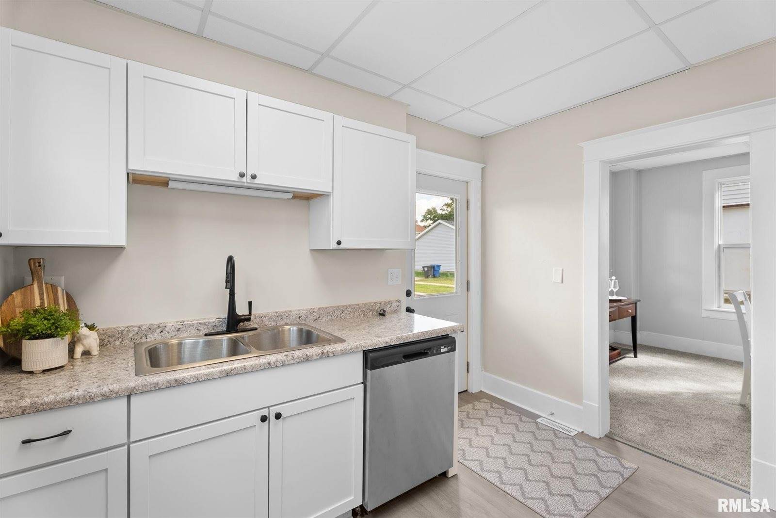 2326 5TH Street, Moline, IL 61265