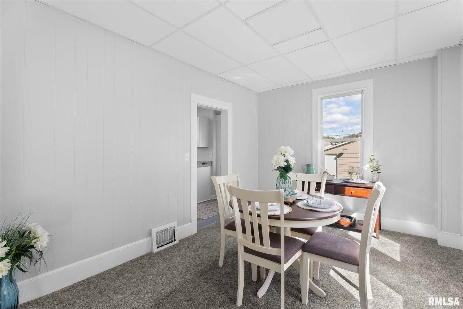 2326 5TH Street, Moline, IL 61265