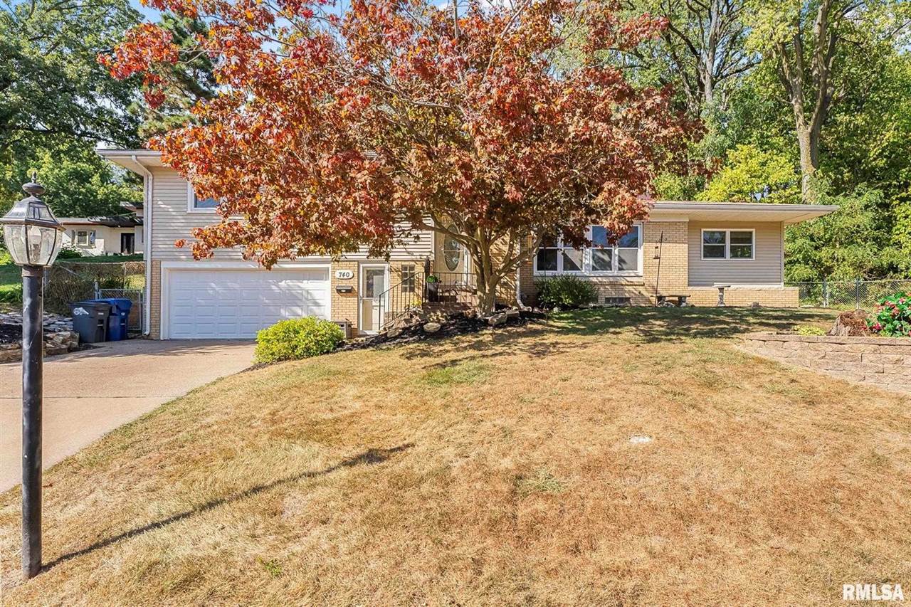 740 Mississippi Boulevard, Bettendorf, IA 52722