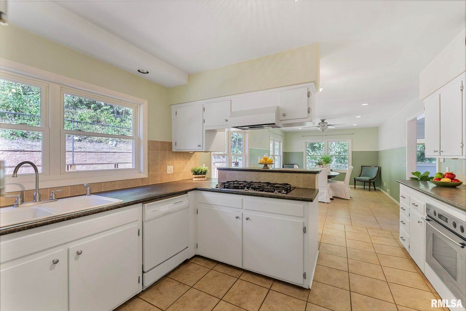 740 Mississippi Boulevard, Bettendorf, IA 52722