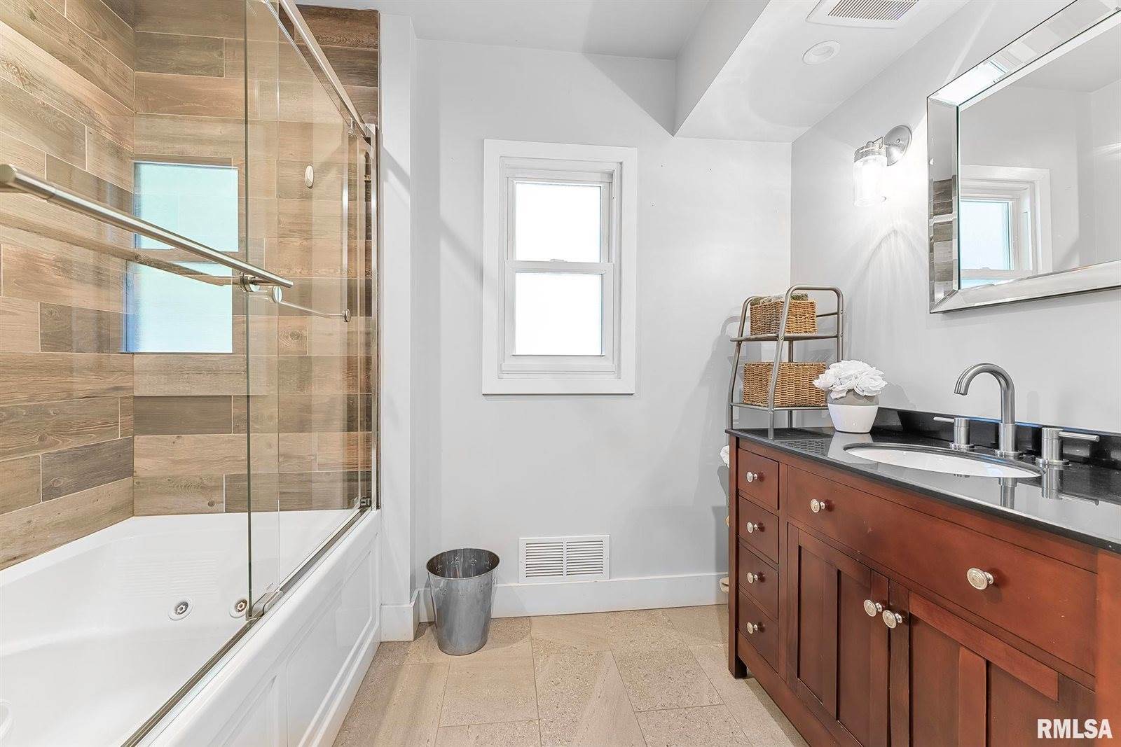 740 Mississippi Boulevard, Bettendorf, IA 52722