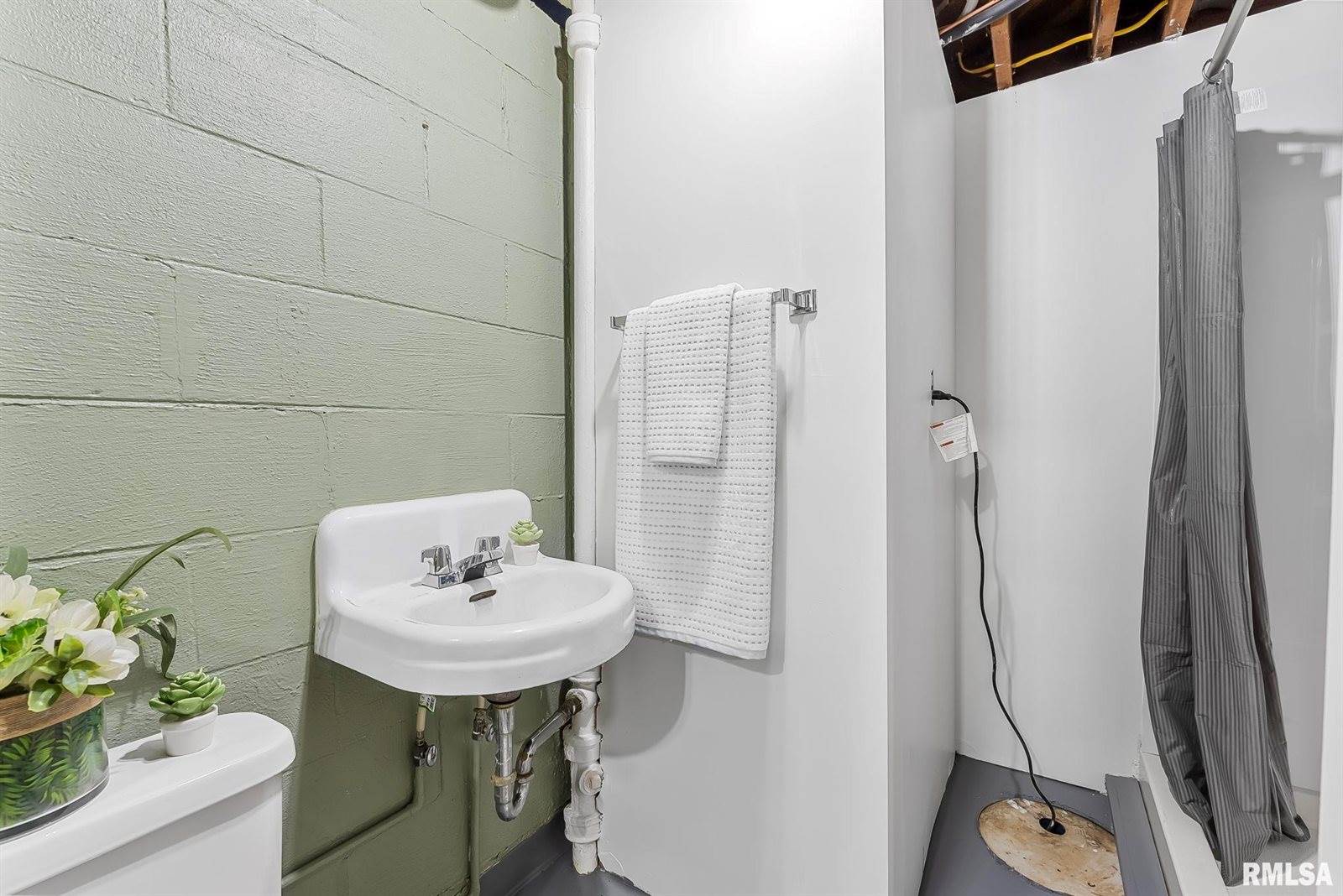 740 Mississippi Boulevard, Bettendorf, IA 52722