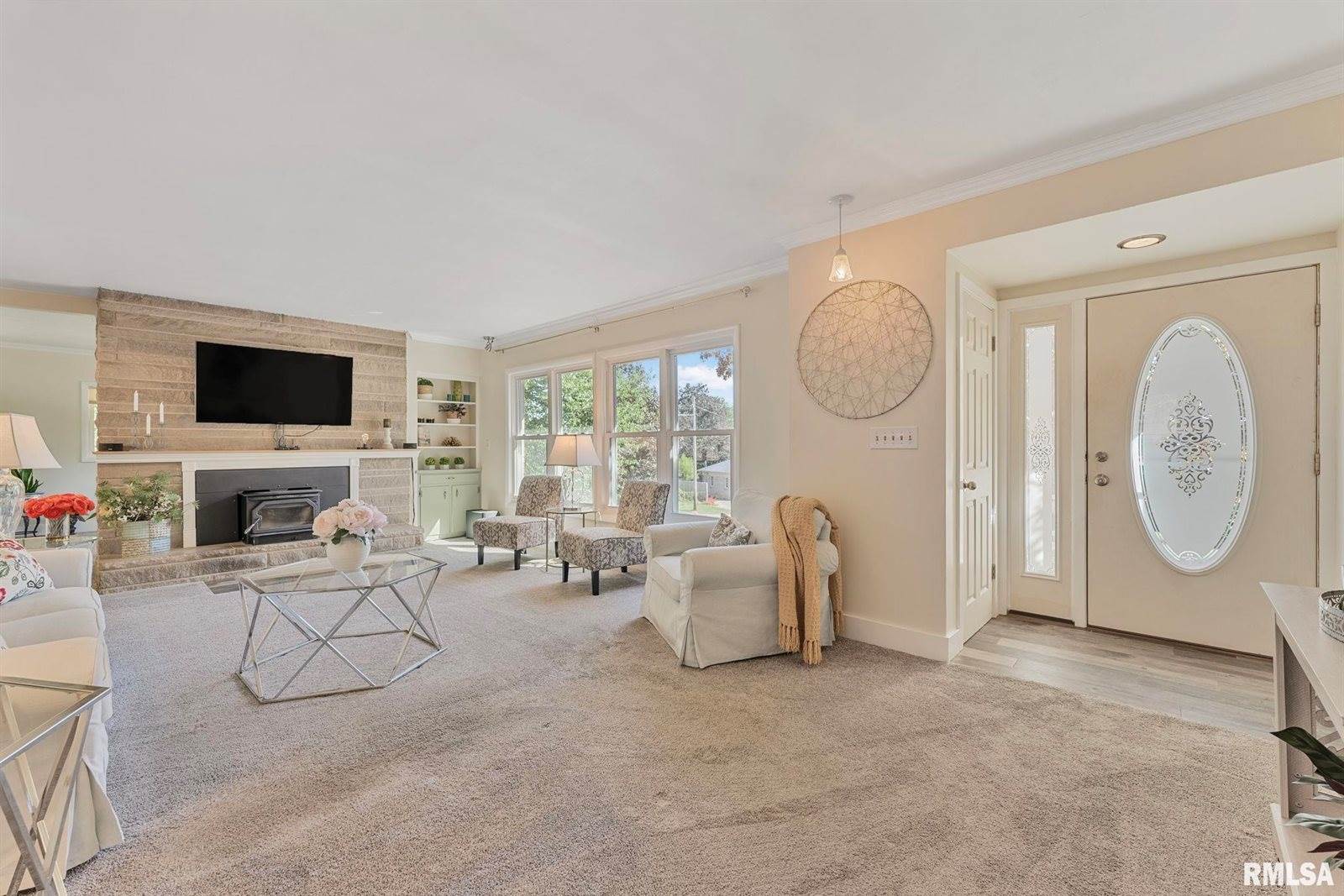 740 Mississippi Boulevard, Bettendorf, IA 52722