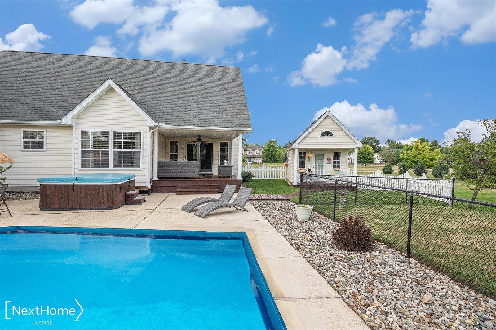 3833 Emmaus Lane, OceolaTownship_Livingston, MI 48855