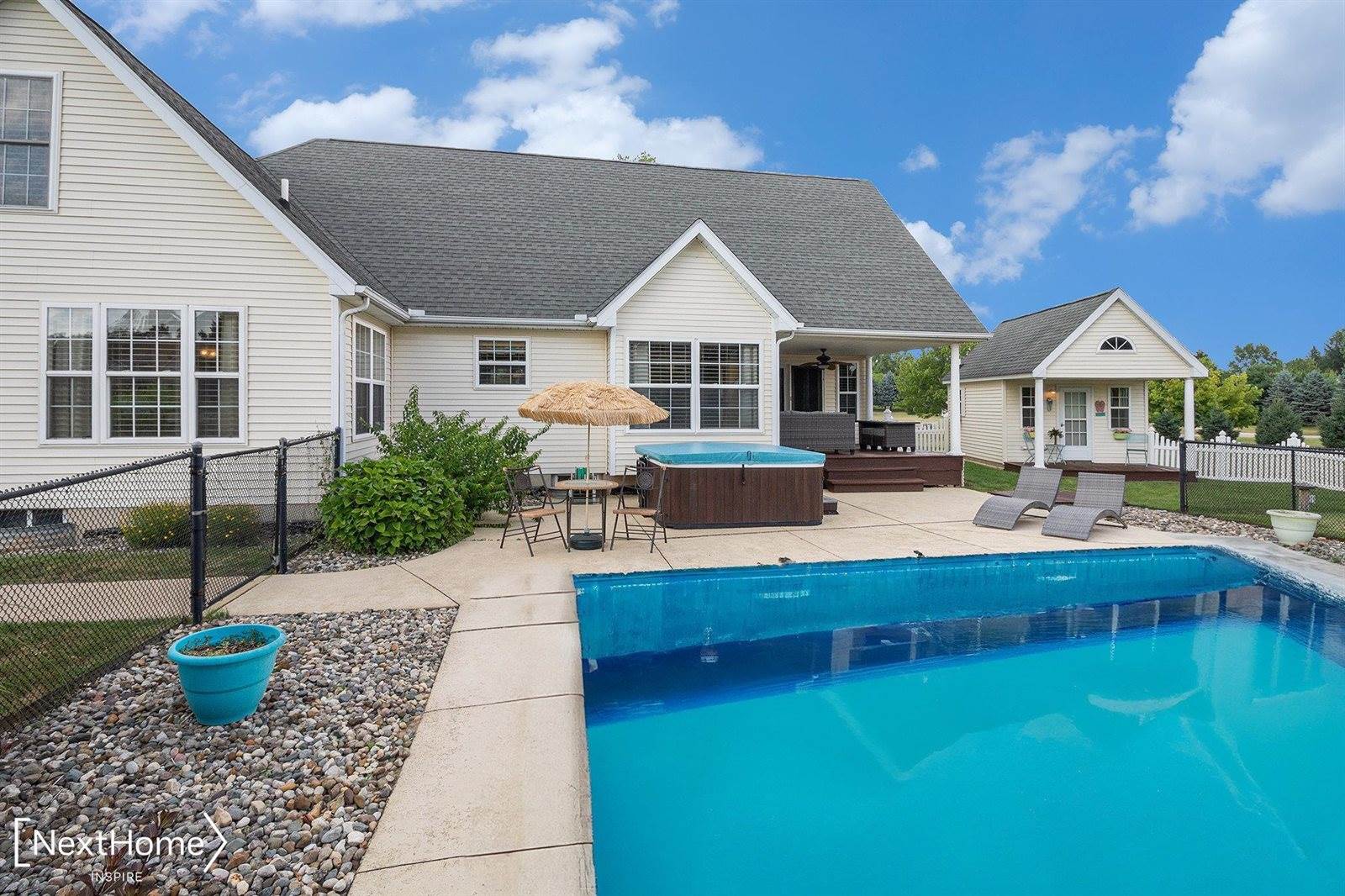 3833 Emmaus Lane, OceolaTownship_Livingston, MI 48855