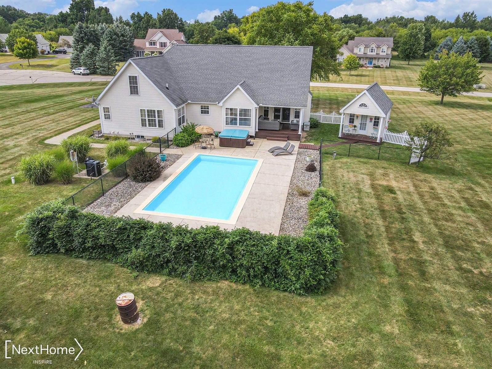 3833 Emmaus Lane, OceolaTownship_Livingston, MI 48855