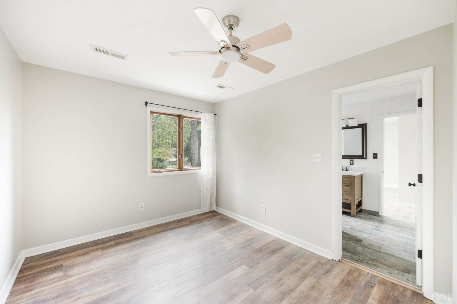 106 Constitution Way, Forest, VA 24551