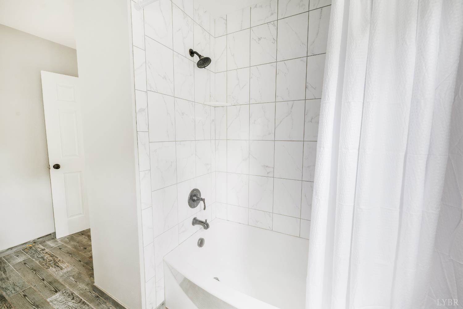 106 Constitution Way, Forest, VA 24551