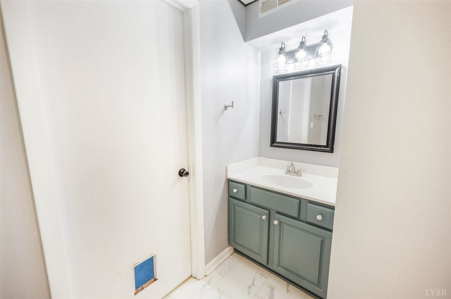 106 Constitution Way, Forest, VA 24551