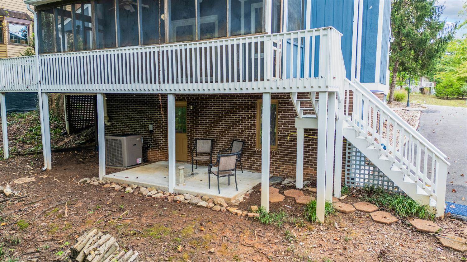 106 Constitution Way, Forest, VA 24551