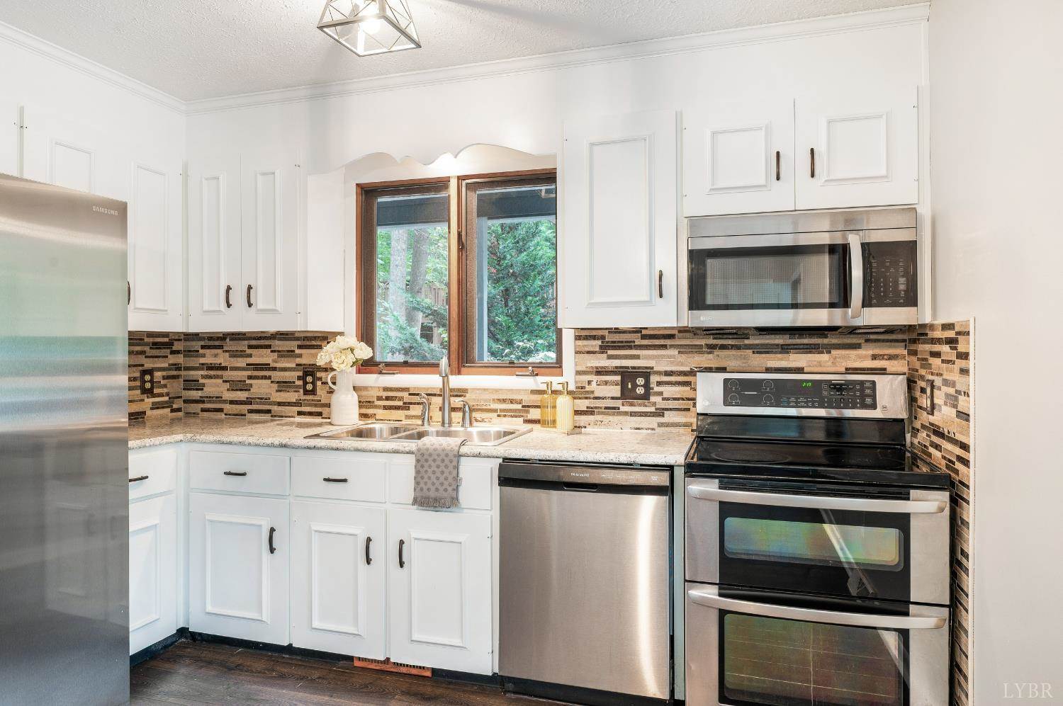 106 Constitution Way, Forest, VA 24551