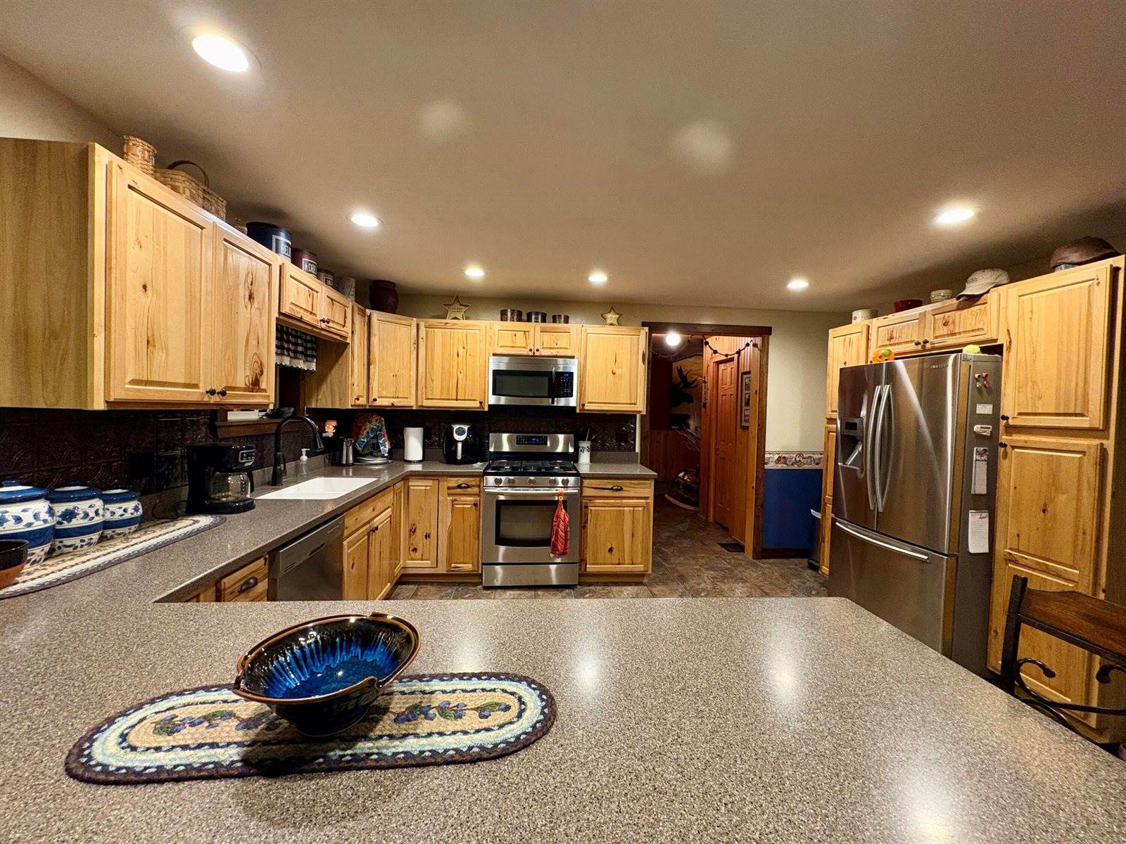 557 Enfield Road, Lincoln, ME 04457